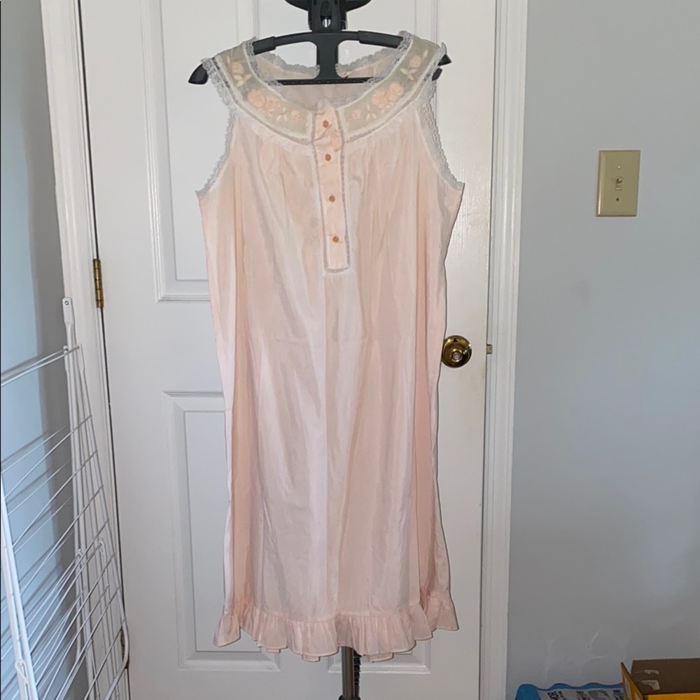 Vintage Peachy Pink Nightgown